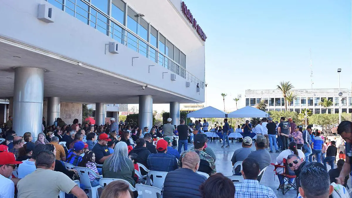 asamblea burocratas bcs