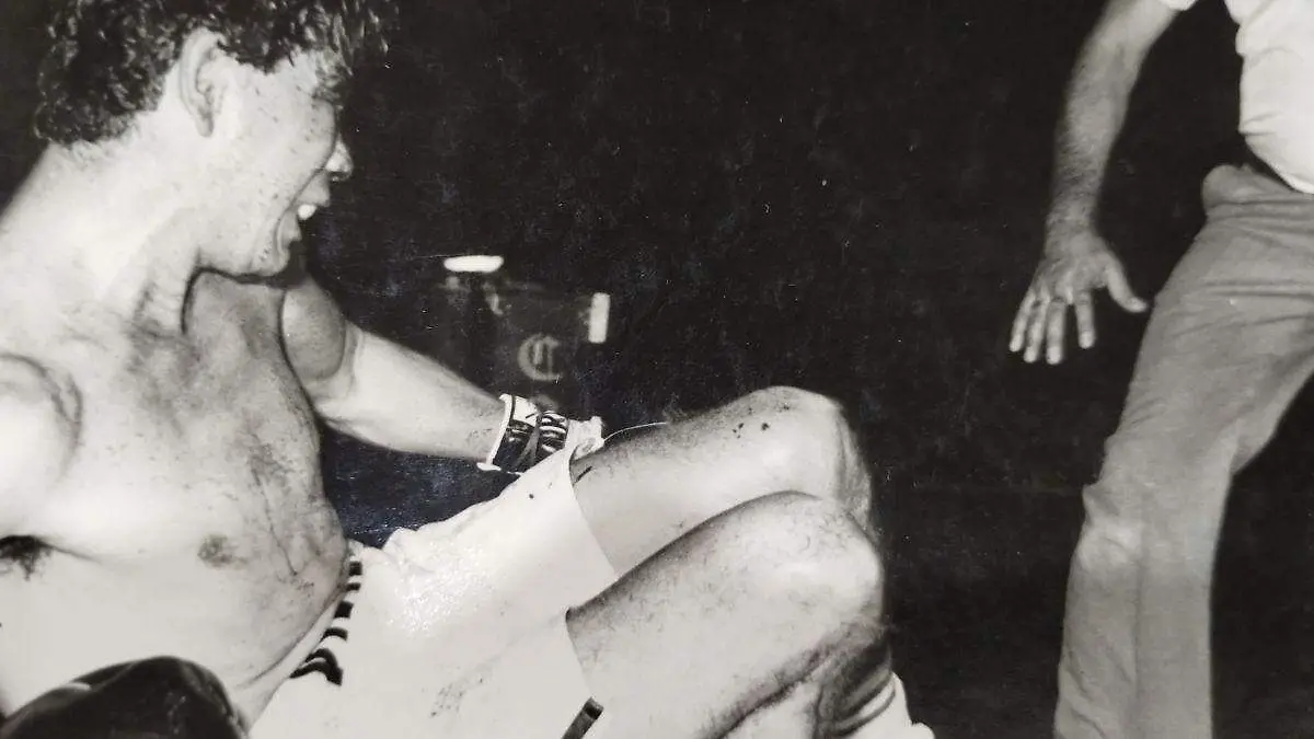 el escritor luis spota presenció una pelea de titulo nacional en la paz