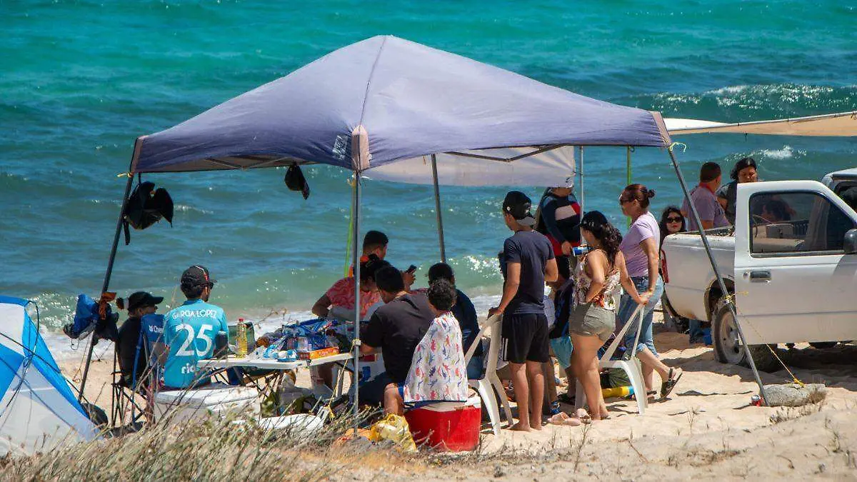 dia de playa en la paz