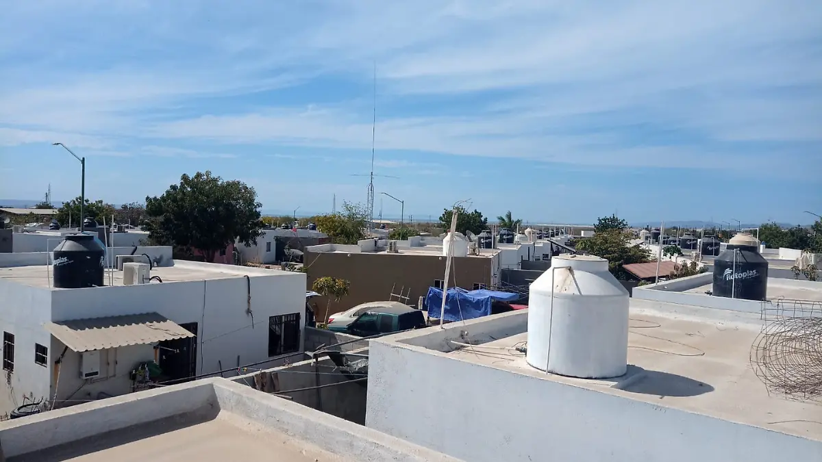 falta de agua en el cardoncito en la paz