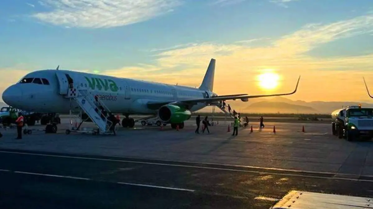 Avion ruta aeropuerto de la paz monterrey