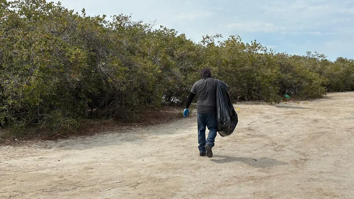 playas y basura en la paz