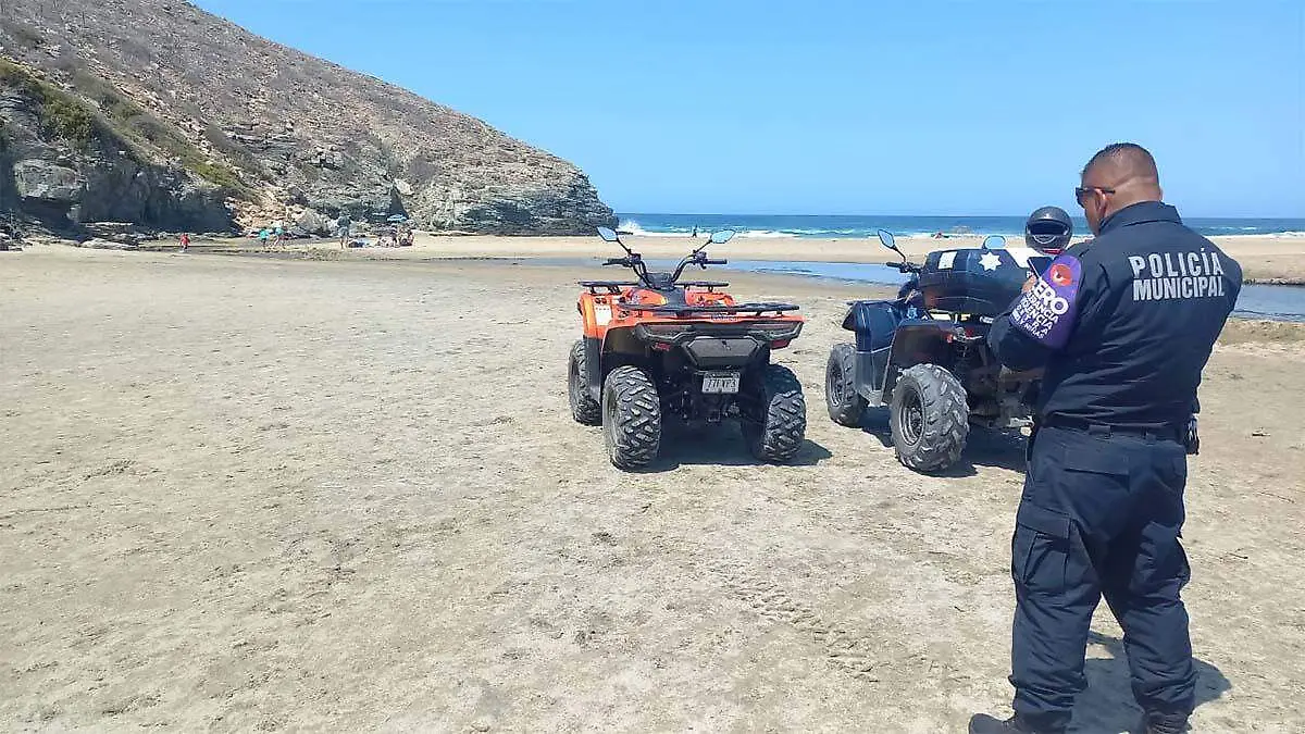 que playas son mas populares en la paz