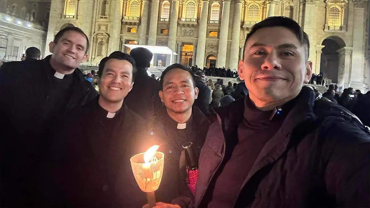 cuantos sacerdotes mexicanos y de la paz están en roma