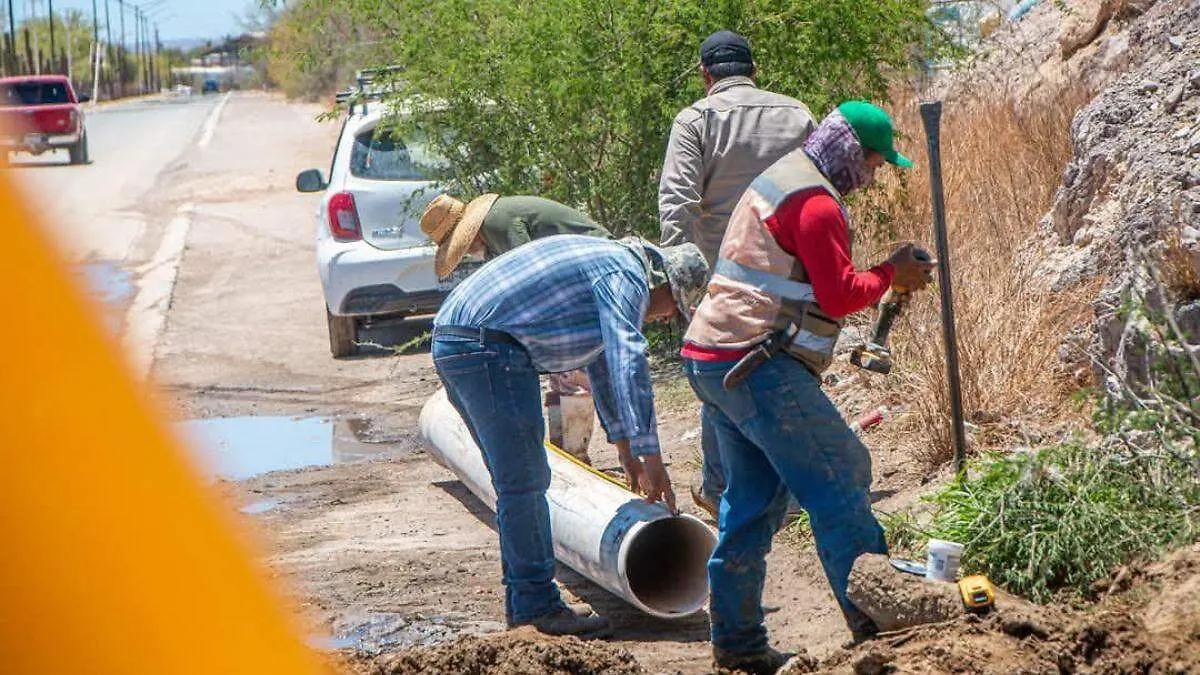 que problemas han enfrentado adultos mayores norteamericanos en la paz con respecto al servicio de agua potable