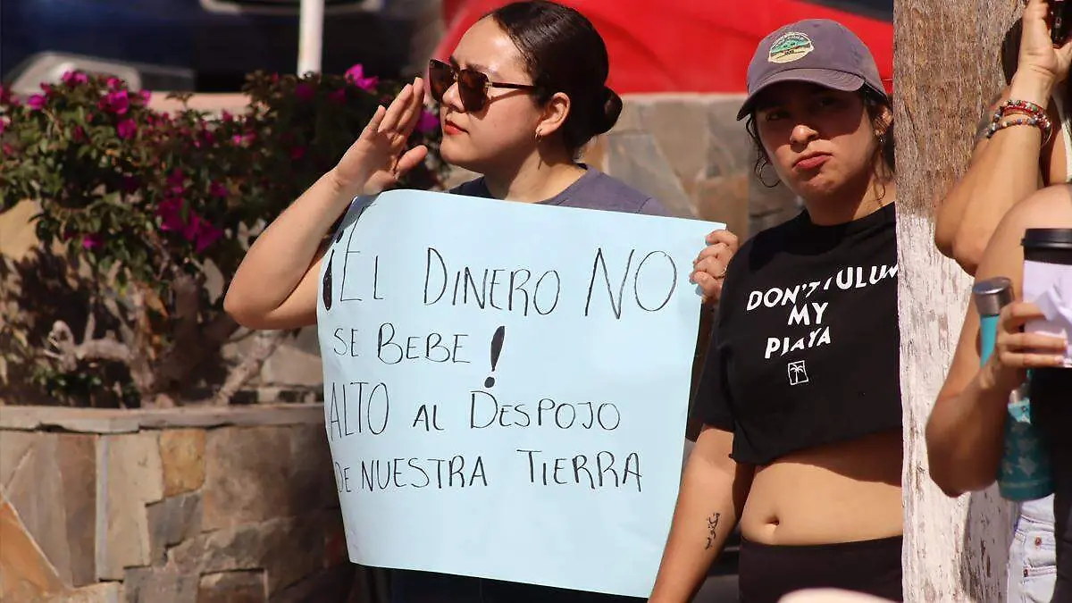 protesta todos santos pancartas
