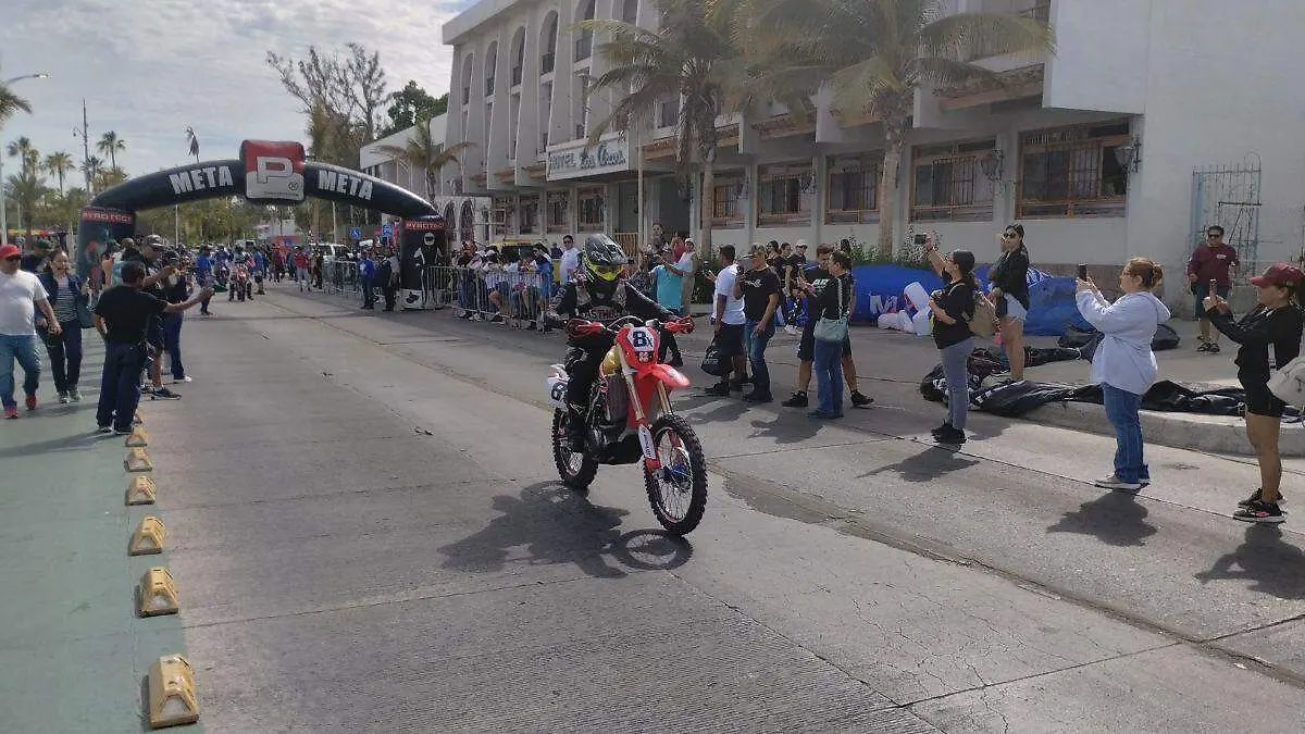 ganadores de la carrera off road dos mares 500