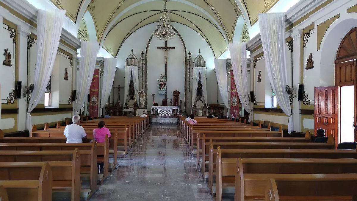 IENTERIOR DE LACATEDRAL DE LA PAZ