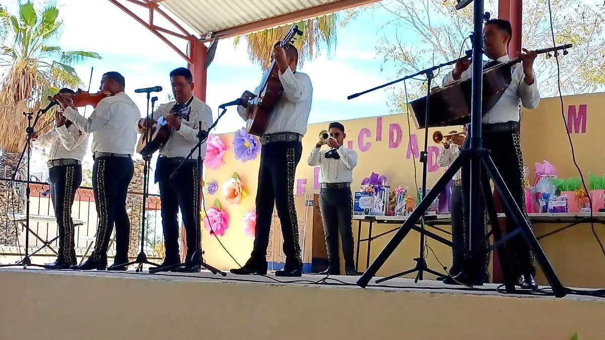 Calendario escolar afectó festejos del Día de las Madres