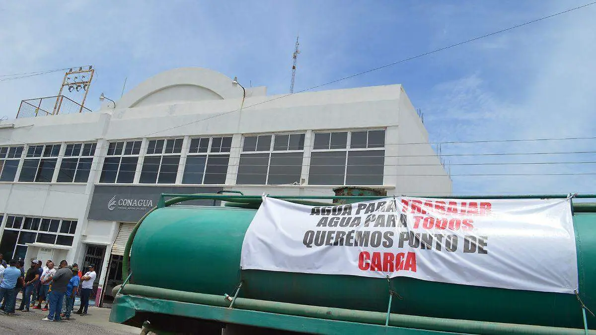 bloqueo de piperos en la conagua