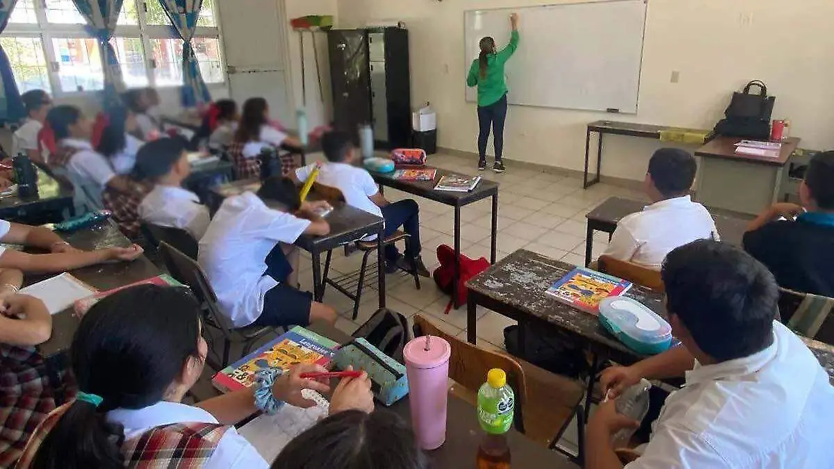 habra clases este viernes