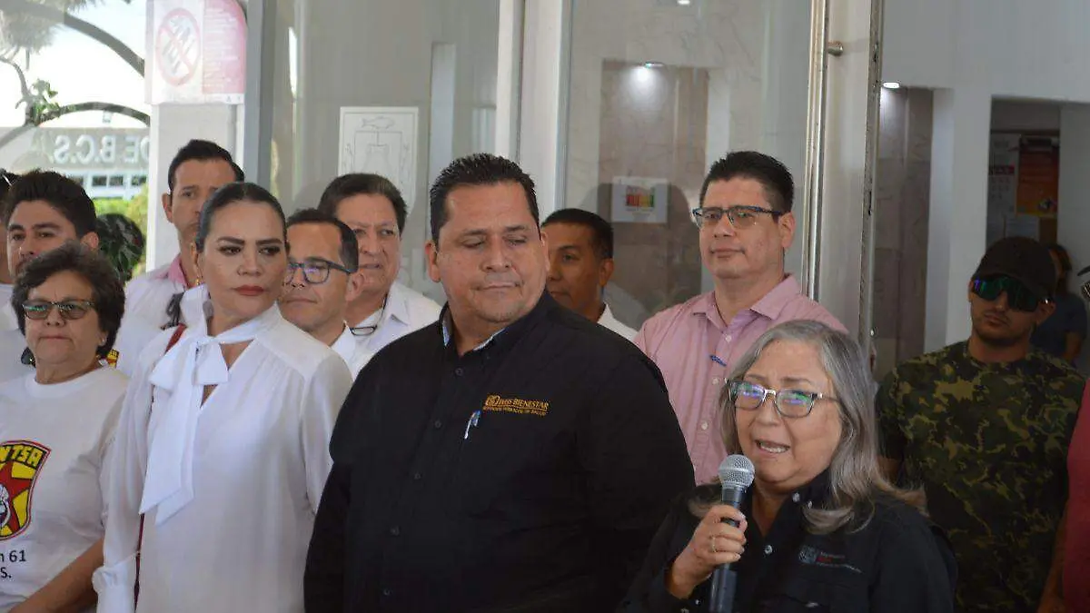 acusan hostigamiento y remueven al director del hospital en comondu