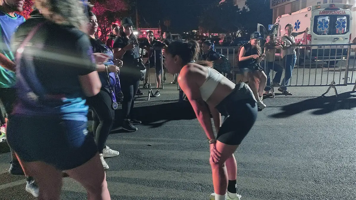 quienes ganaron el medio maraton costero de la paz