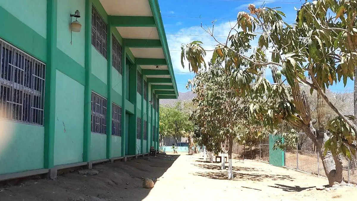 por que pararon las labores escolares en las escuelas