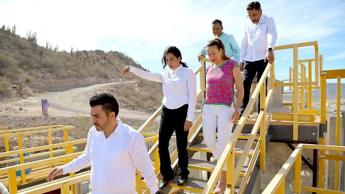 recorrido por la presa de la buena mujer en la paz