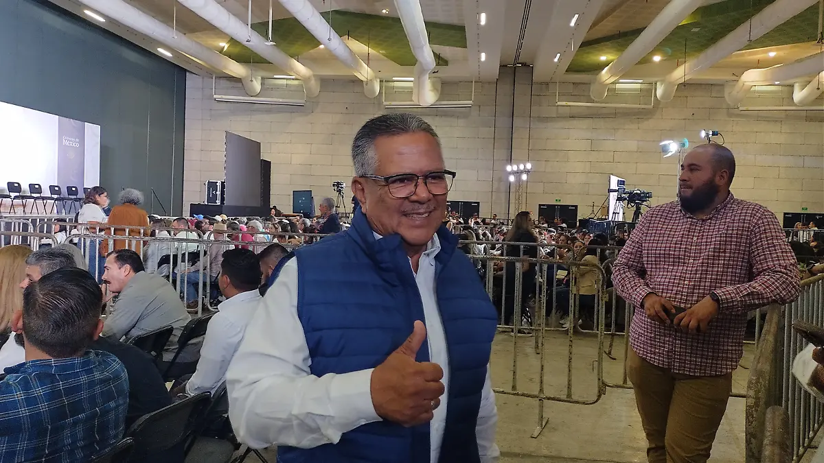 roberto-pantoja-anuncia-planta-desalinizadora