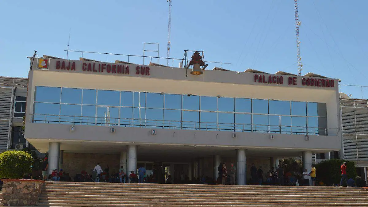 plantones-docentes-baja-california-sur-paro-laboral