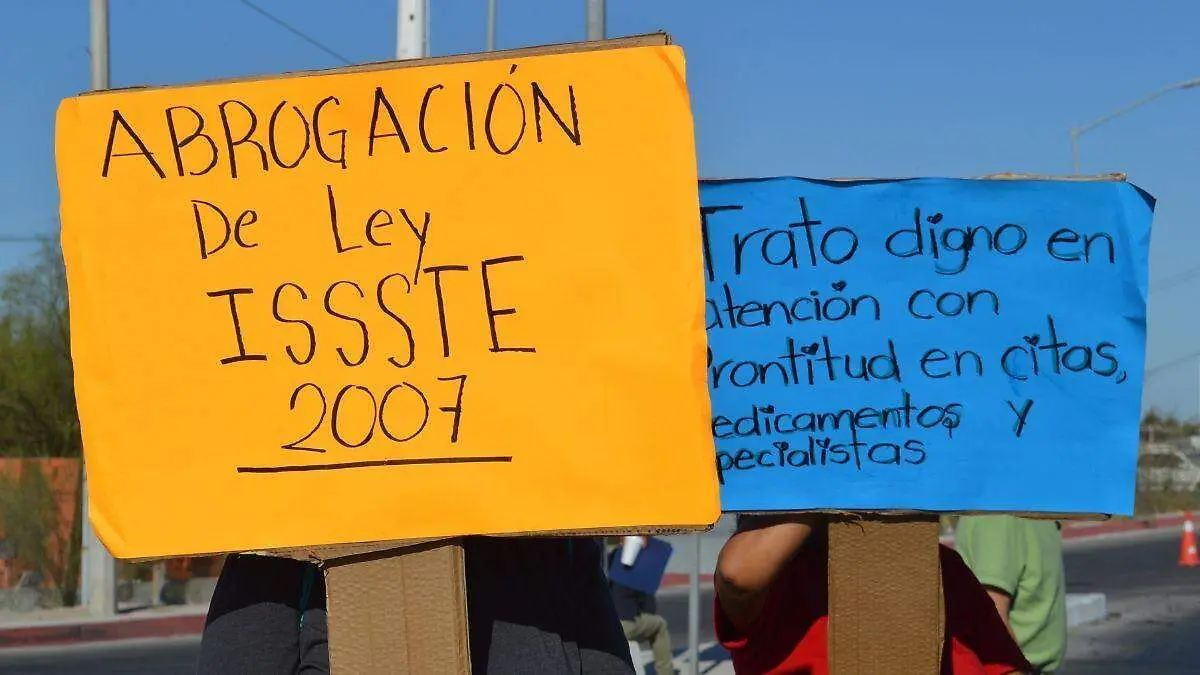 abrogacion-ley-issste-docentes-planton