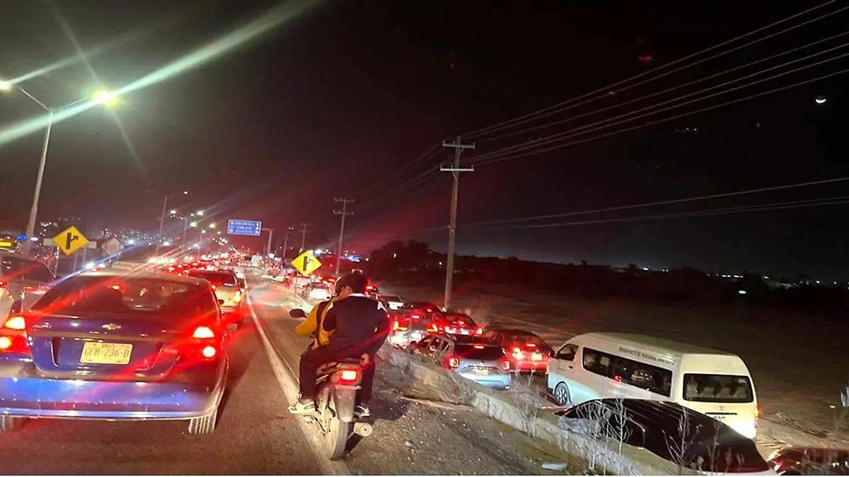 exigen rutas alternas por tráfico en obra del paso a desnivel en los cabos