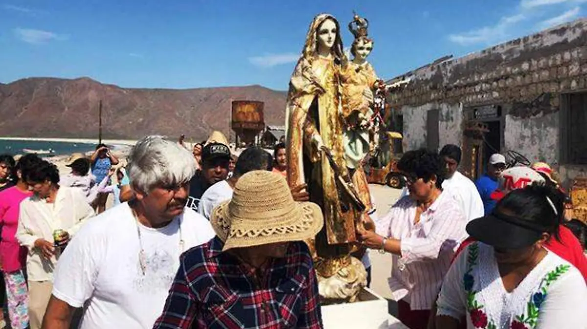 LORETANOS CON GRAN DEVOCION FESTEJAN....