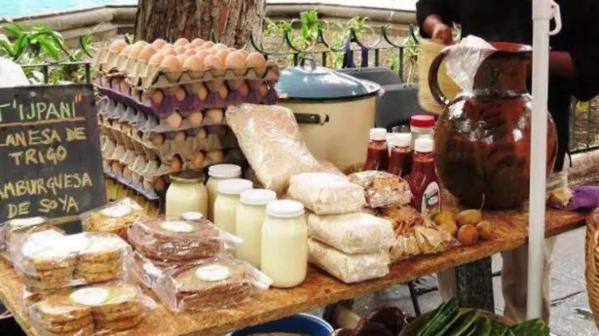 Invitan a productores de alimentos organicos.
