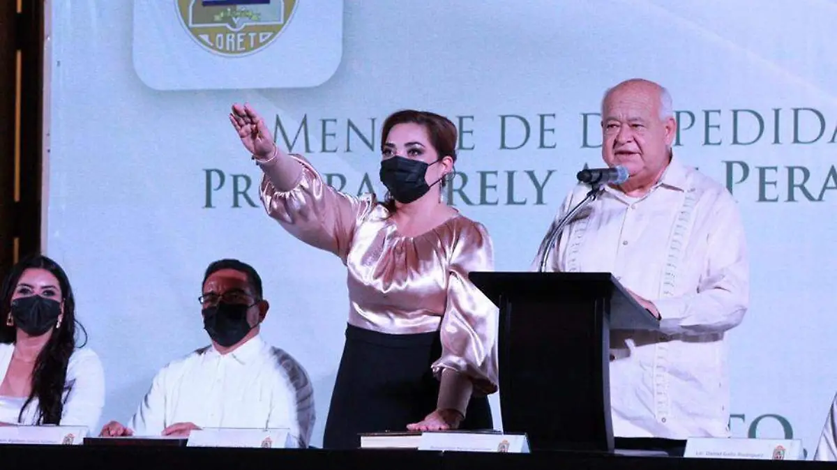 Rinde protesta alcaldesa de Loreto, Paola Cota 3