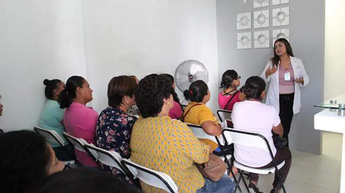 02 Más de mil 500 mujeres 2