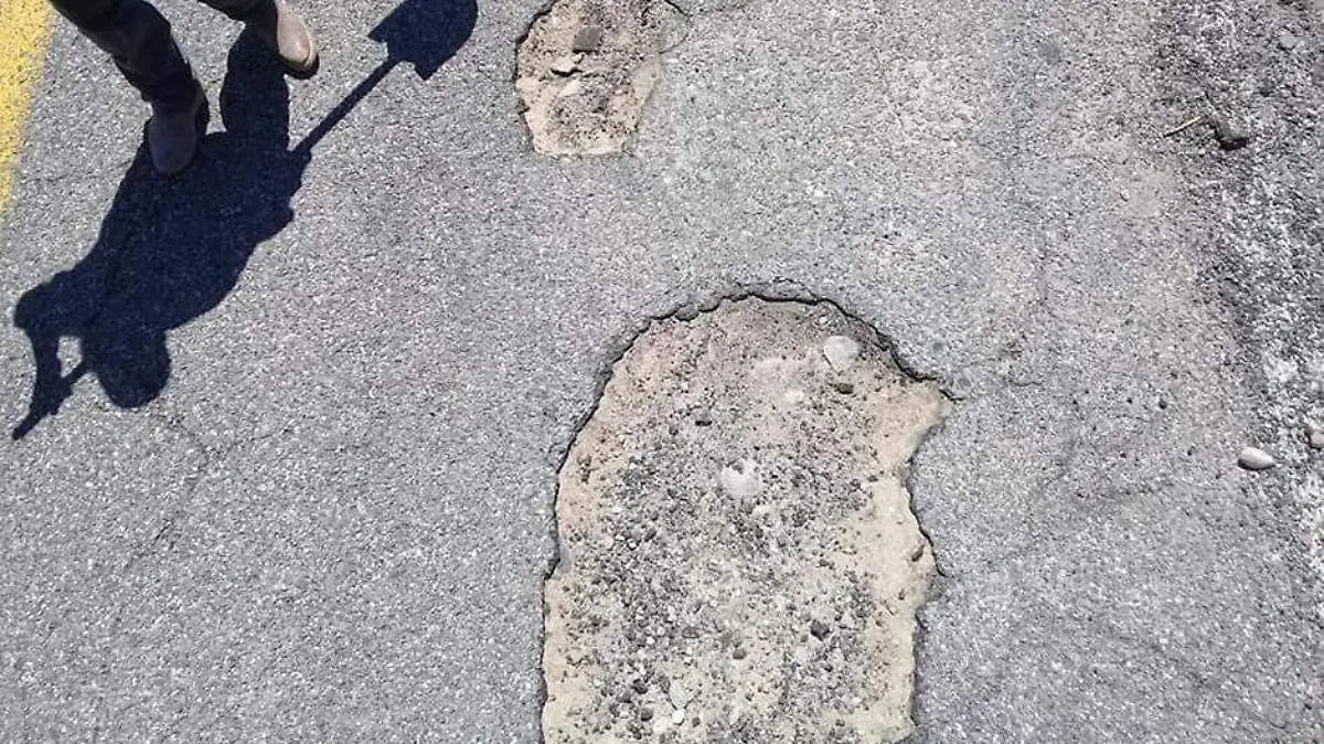 Asi luce la carretera que conduce la Purisima