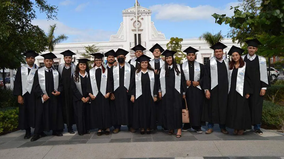Egresados UABCS