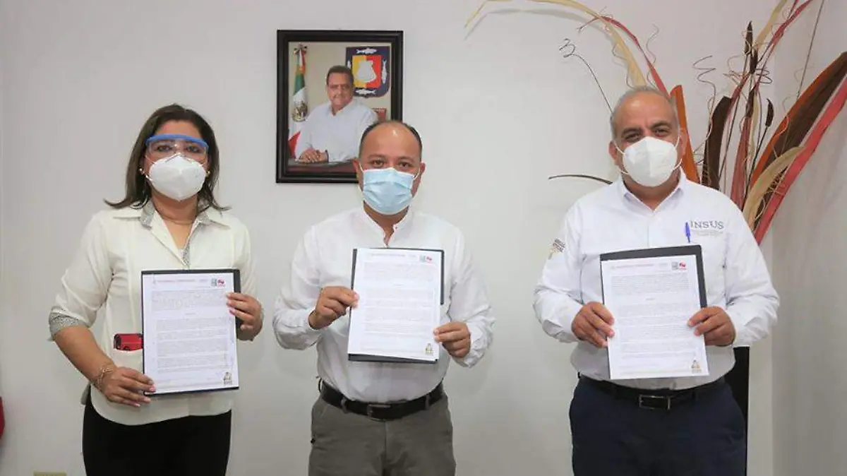 Firman convenio de colaboración Ayuntamiento e INSUS