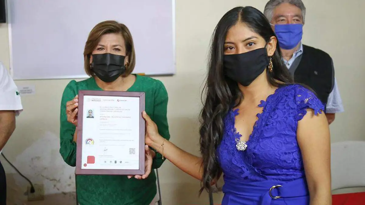 Los Cabos tiene la primera mujer salvavidas certificada