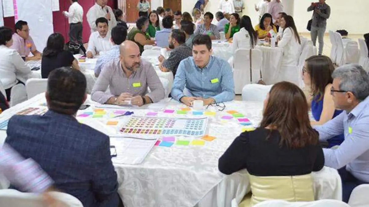 FORO MESAS DE TRABAJO