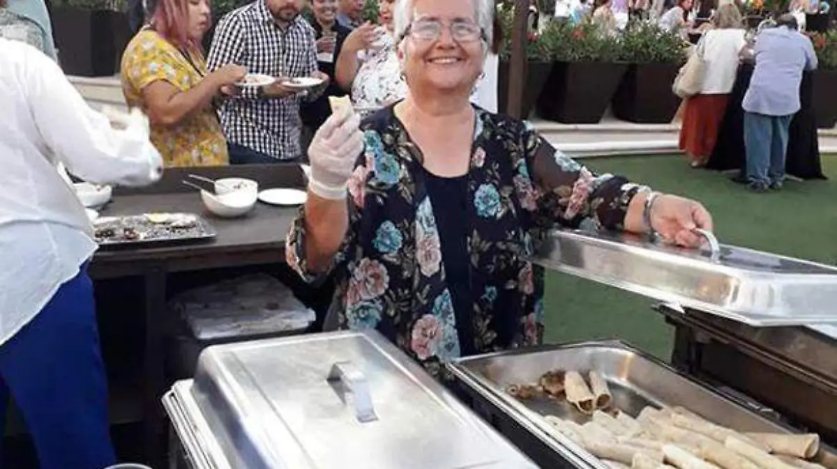 LA SRA. ANDREA RODRIGUEZ...