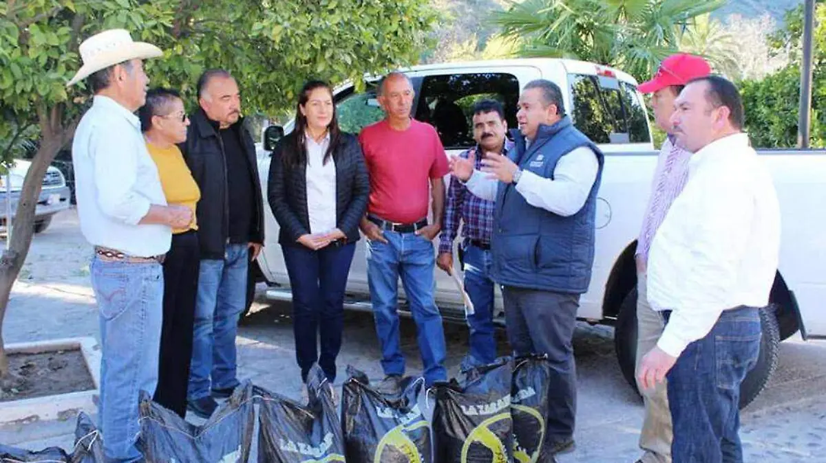 CONTINUA APOYANDO GOBIERNO...