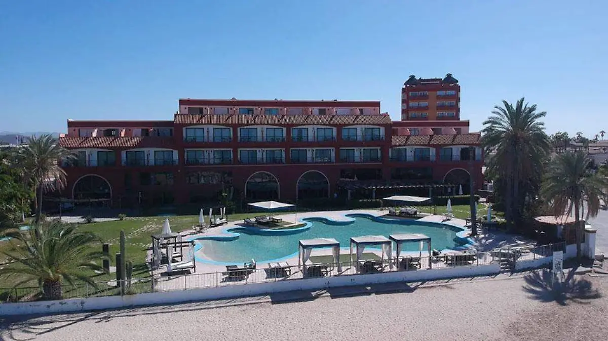 HOTEL 33