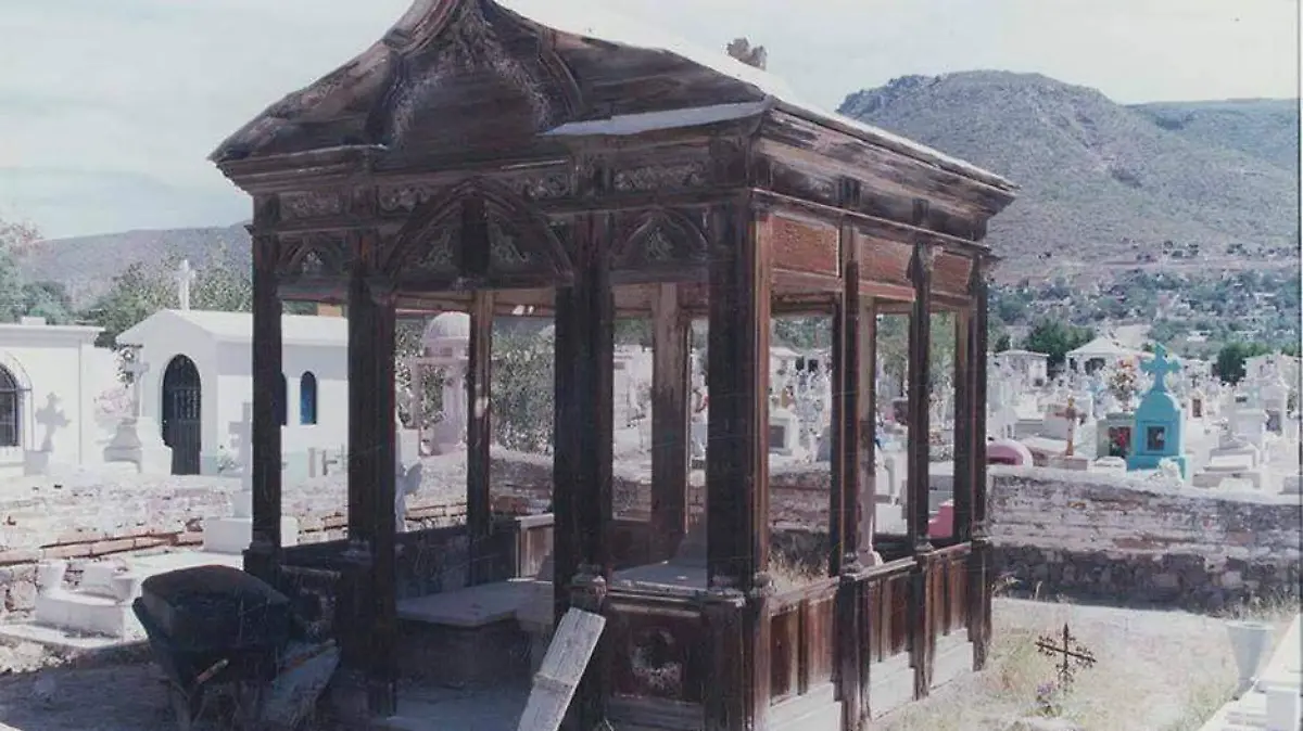 Majestusa y extinta Capilla de Gastón Vives Archivo