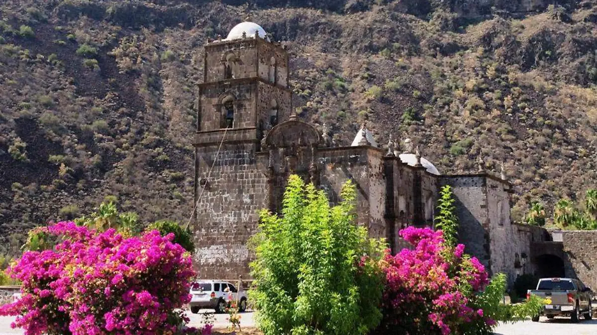 LA MISION DE SAN JAVIER...