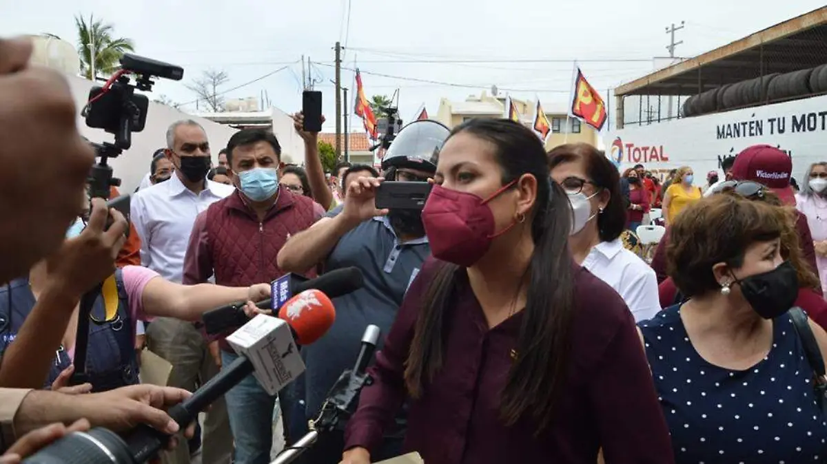 Va Milena Quiroga por alcaldía paceña