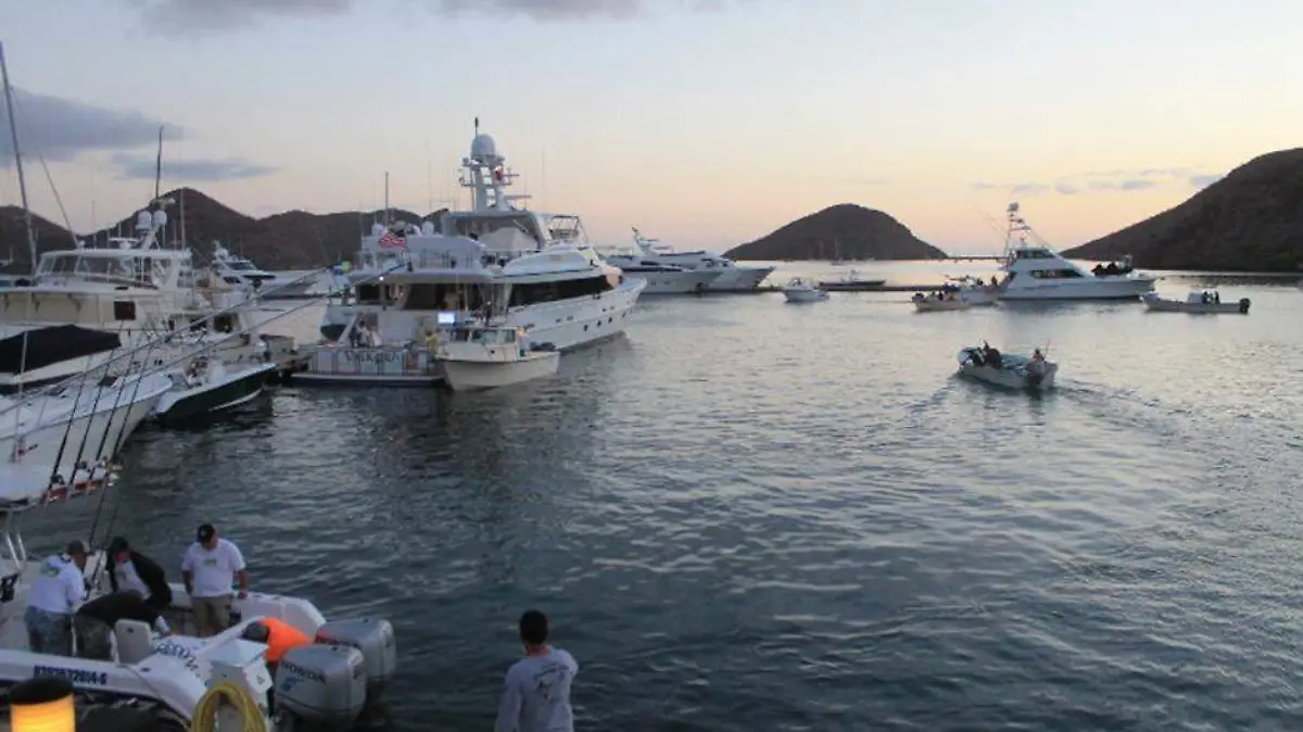 Marina Loreto barcos