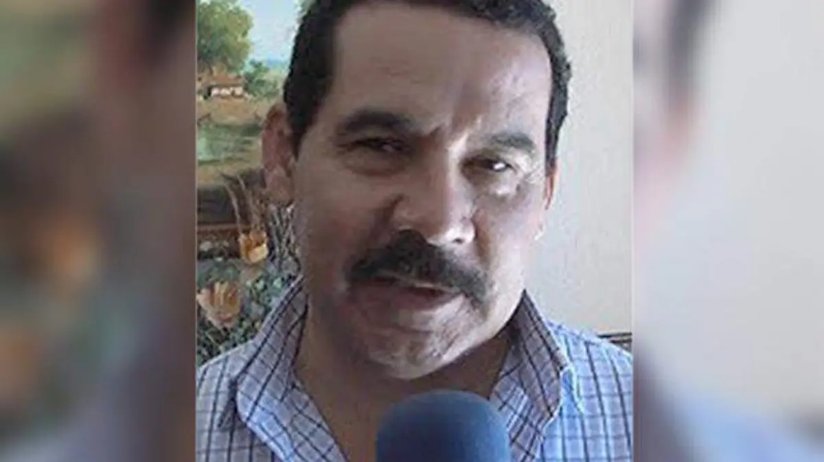 ROBERTO SALAZAR