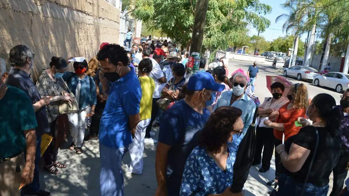 Agotan fichas para vacunas en 2 horas 1