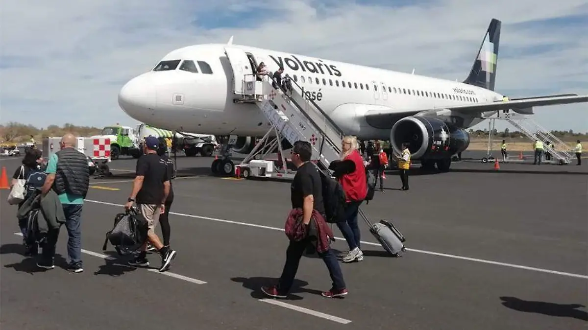 Avión aeropuerto Loreto 1