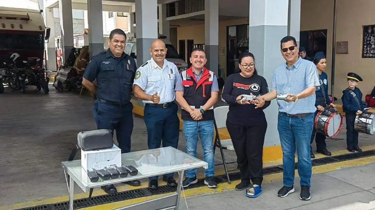 11 Recibe Proteccioìn Civil Los Cabos Drone de parte de Bomberos de CSL 01 
