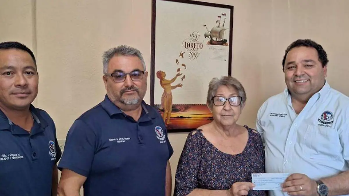 MARIA NIVES ROMERO RECIBIO DE MANOS....