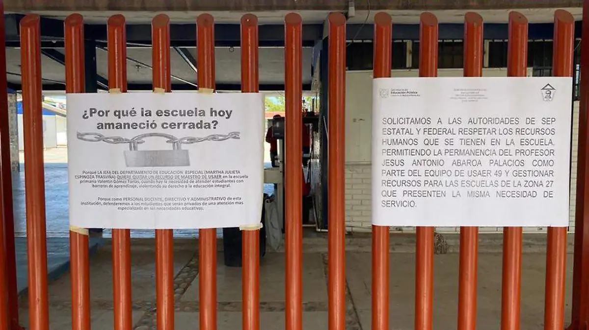 PROTESTA ESCUELA 2