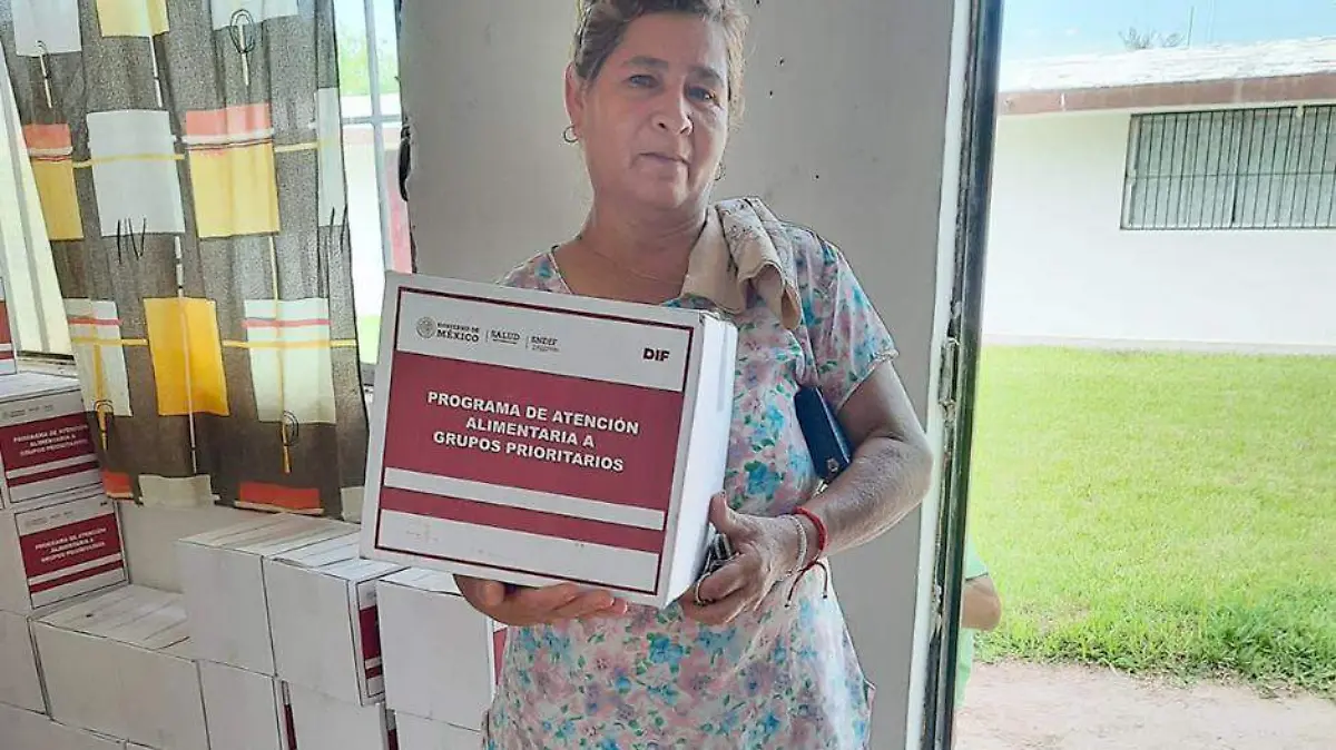 ENTREGAN DESPENSAS