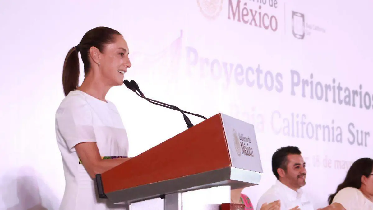 Claudia Sheinbaum anuncia la llegada de tren de pavimentacion a bcs