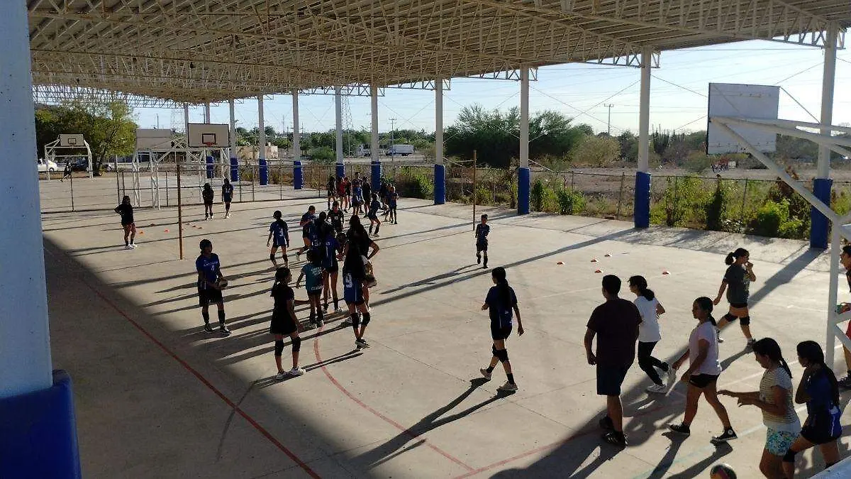 niños-jugando-boleibol-cedem-la-paz