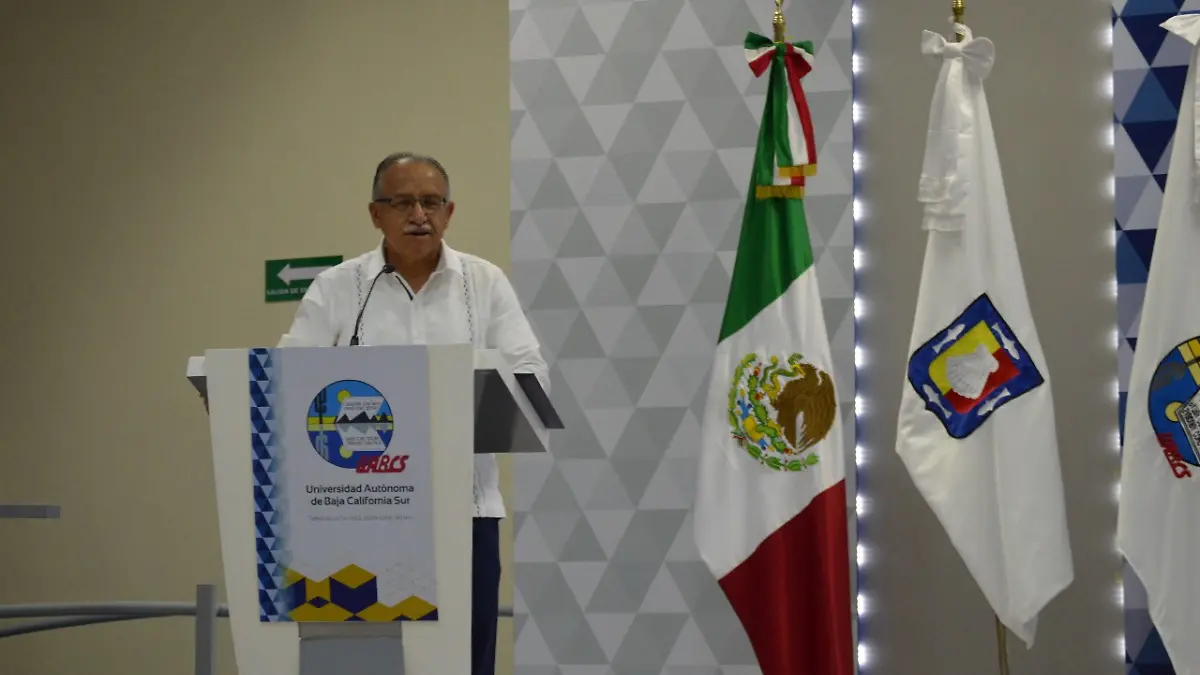 rector-dante-salgado-uabcs