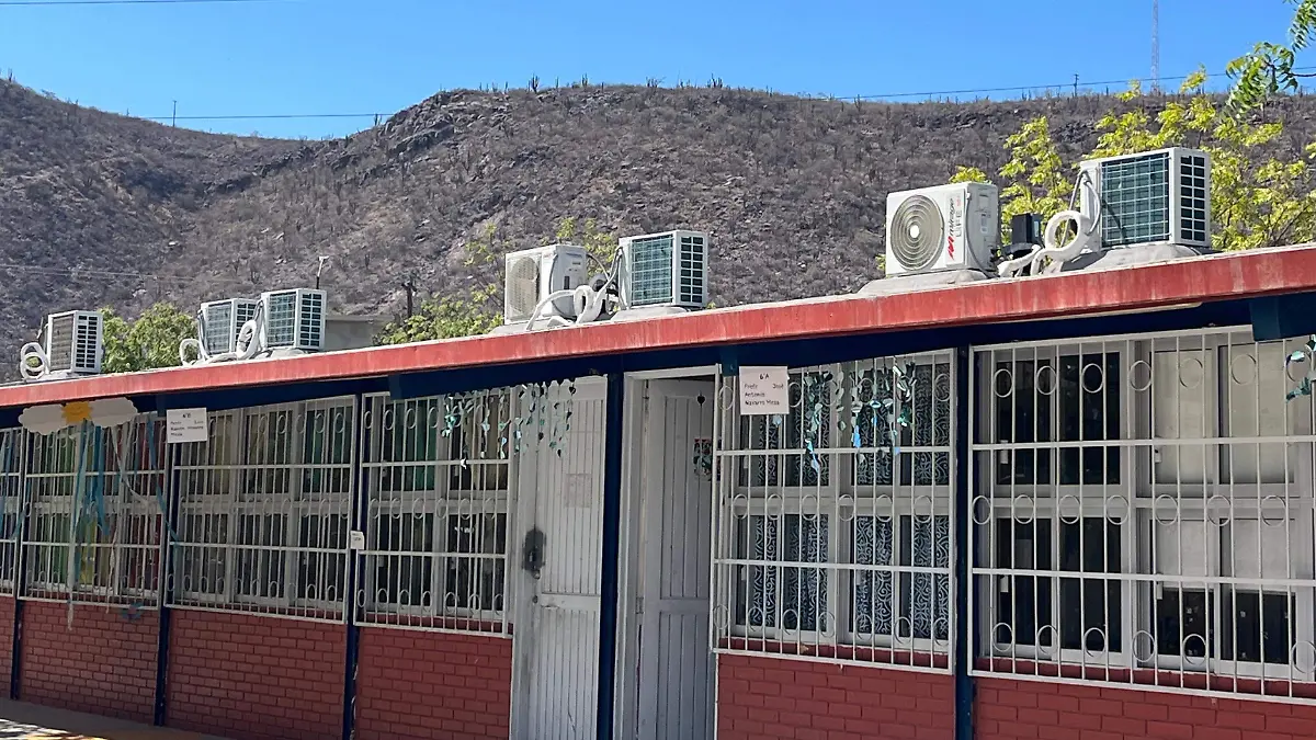 aire-acondicionado-primaria-francisco-cota-moreno